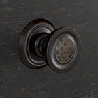 Meuble de rangement avec casiers ouverts et portes