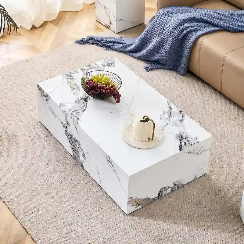 Table basse en MDF avec surface aspect marbre