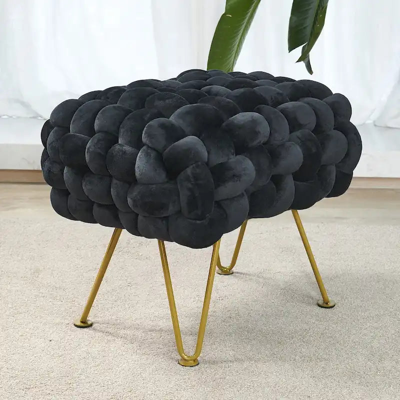 Tête de lit capitonnée ailée avec détails touffetés