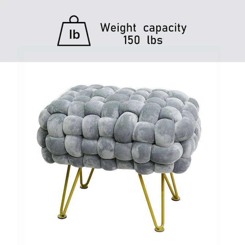 Tête de lit capitonnée ailée avec détails touffetés