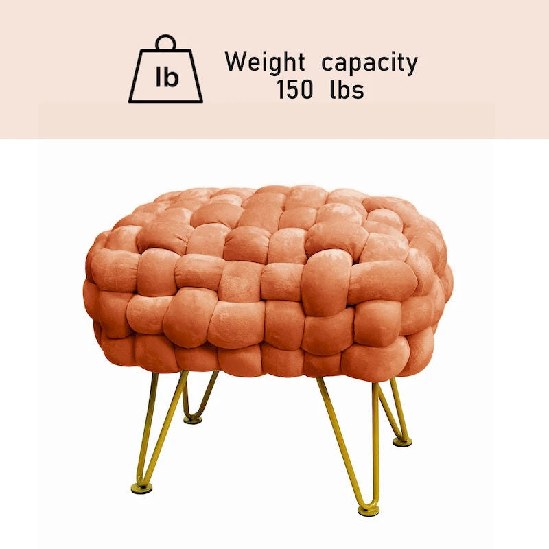 Tête de lit capitonnée ailée avec détails touffetés