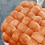 Tête de lit capitonnée ailée avec détails touffetés
