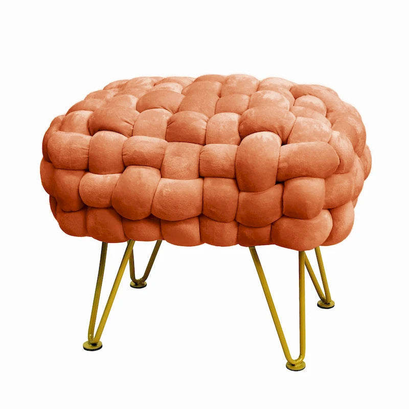 Tête de lit capitonnée ailée avec détails touffetés