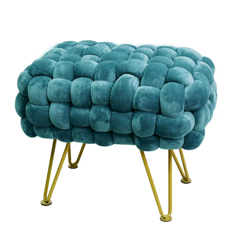 Tête de lit capitonnée ailée avec détails touffetés