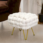 Tête de lit capitonnée ailée avec détails touffetés