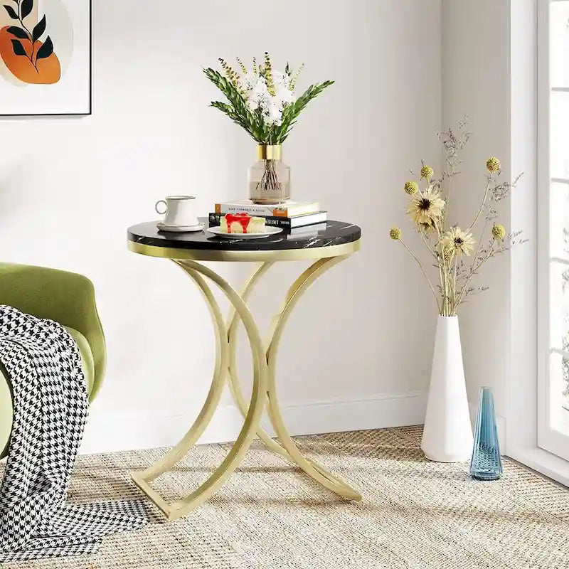 Table d'appoint ronde avec plateau aspect marbre et structure en métal