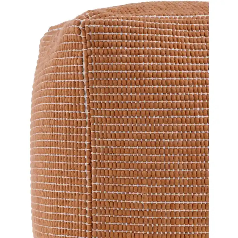Pouf tressé à grosses mailles